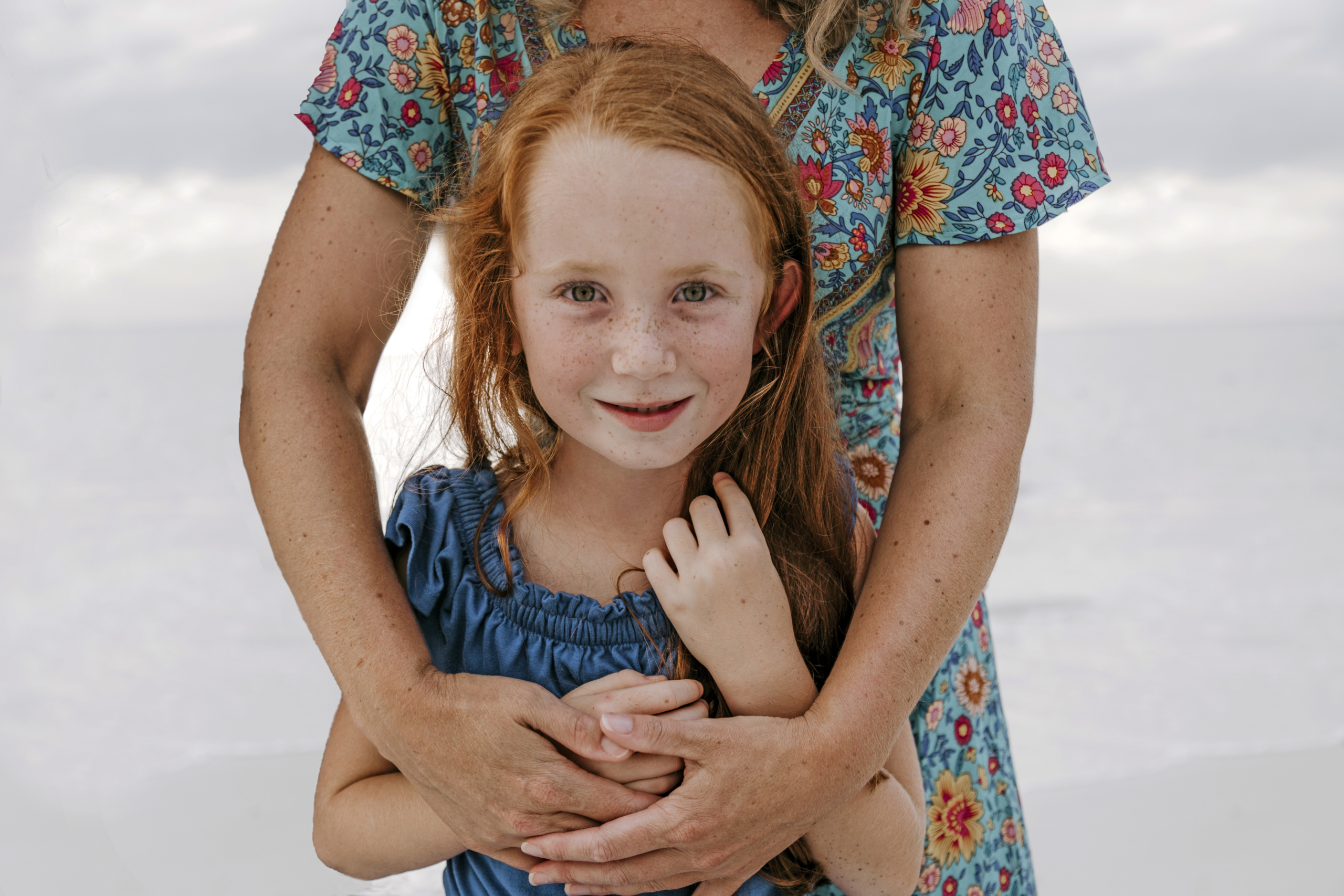sarasota family photographer mother daughter on beach 1 scaled